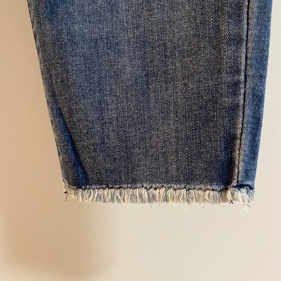 Wit & Wisdom Ab-Solution
Ankle Skinny Jeans - Picture 2 of 5